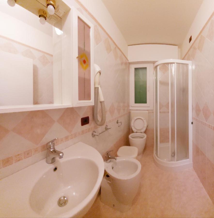 Hotel Trevi Лідо-ді-Єзоло Екстер'єр фото