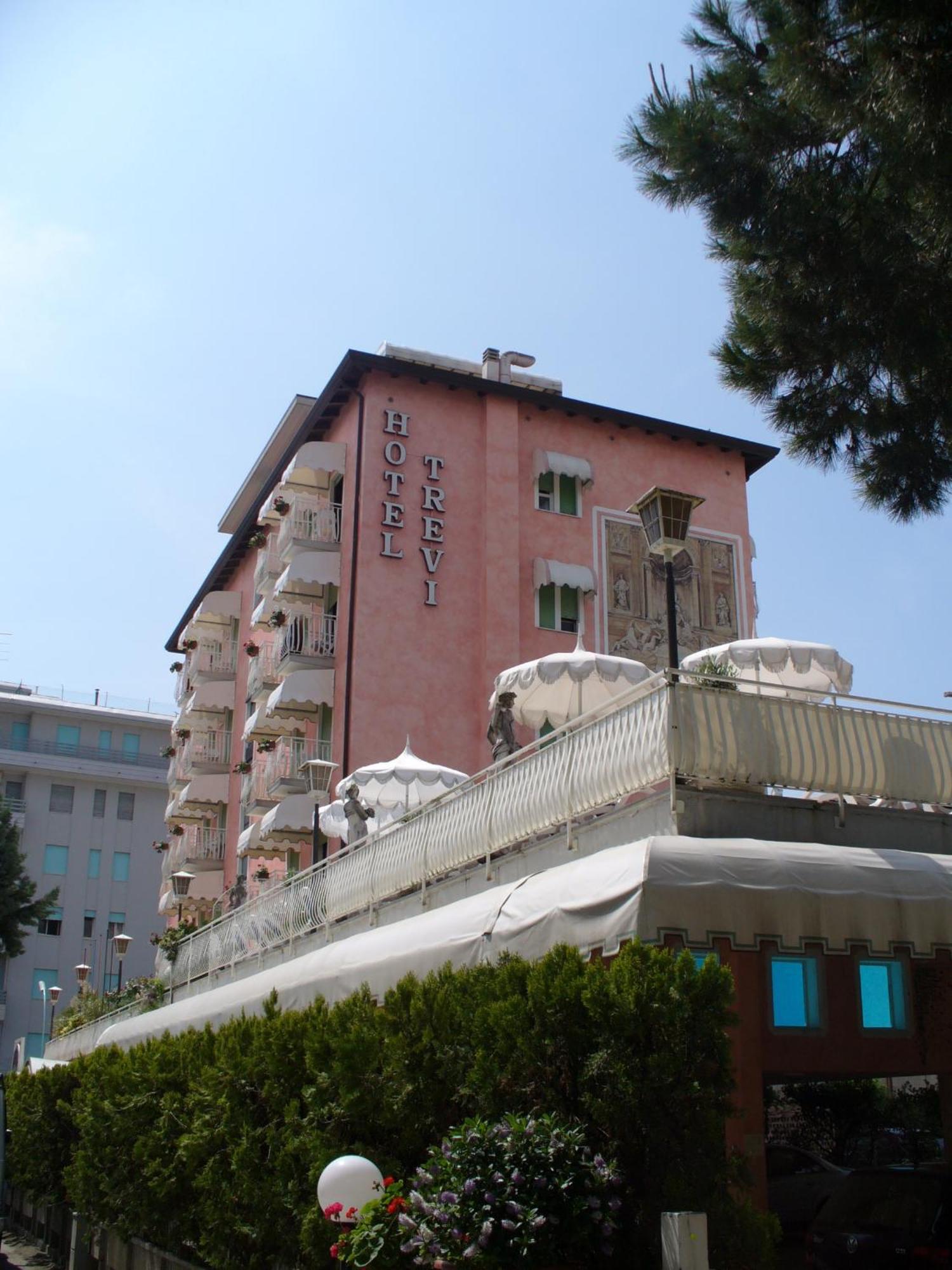 Hotel Trevi Лідо-ді-Єзоло Екстер'єр фото