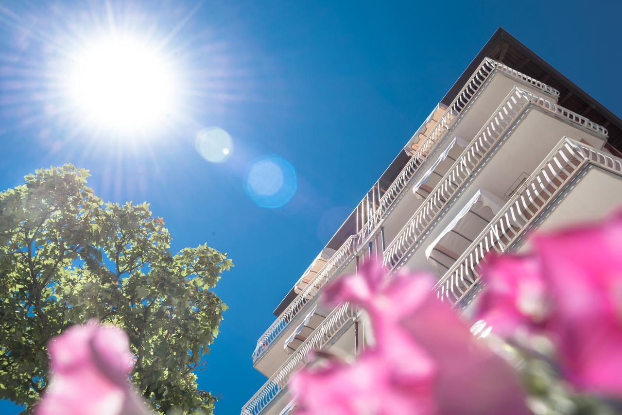 Hotel Trevi Лідо-ді-Єзоло Екстер'єр фото